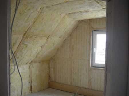 Vlo važno je odabrati siguran i kvalitetan krov kada preuređujete potkrovlje, kao novi stambeni prostor